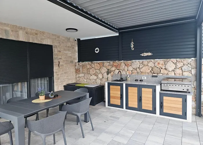 Villa Kaoru Brand New Villa With A Heated Swimming Pool