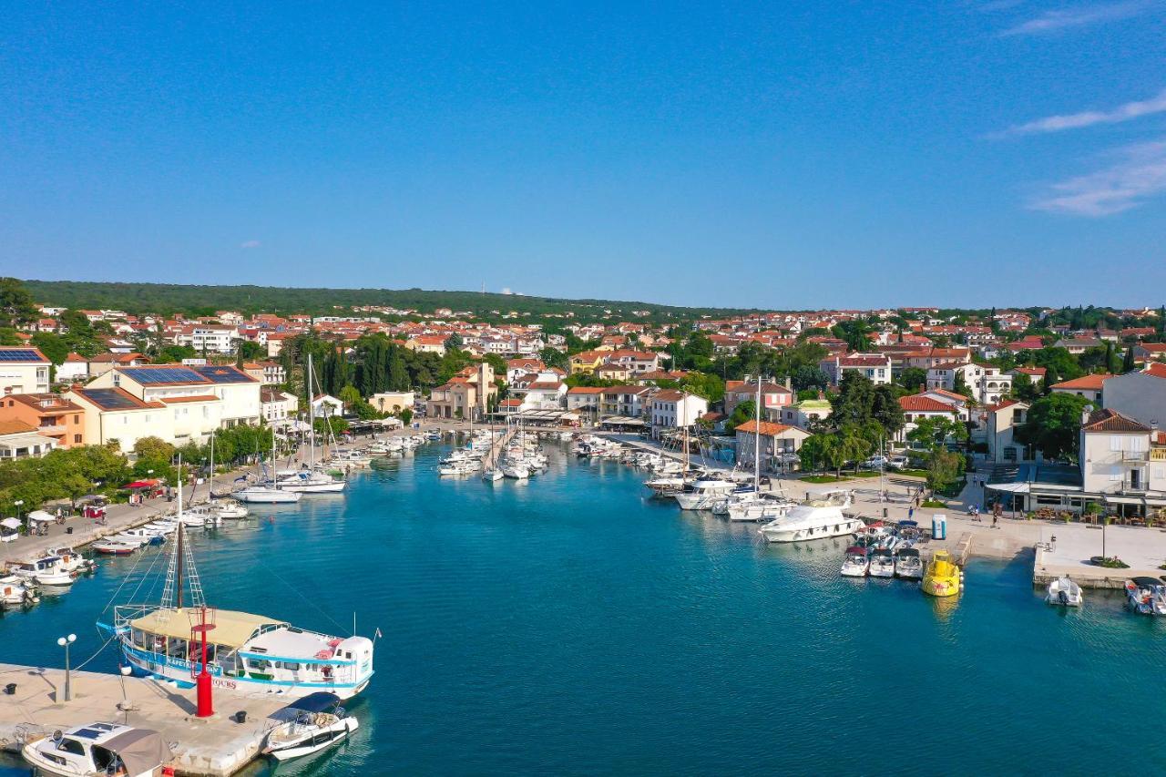 Kaoru Brand New With A Heated Swimming Pool * Malinska