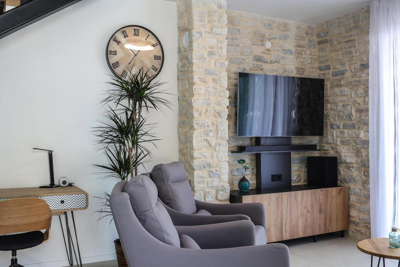 Villa Kaoru Brand New With A Heated Swimming Pool Malinska