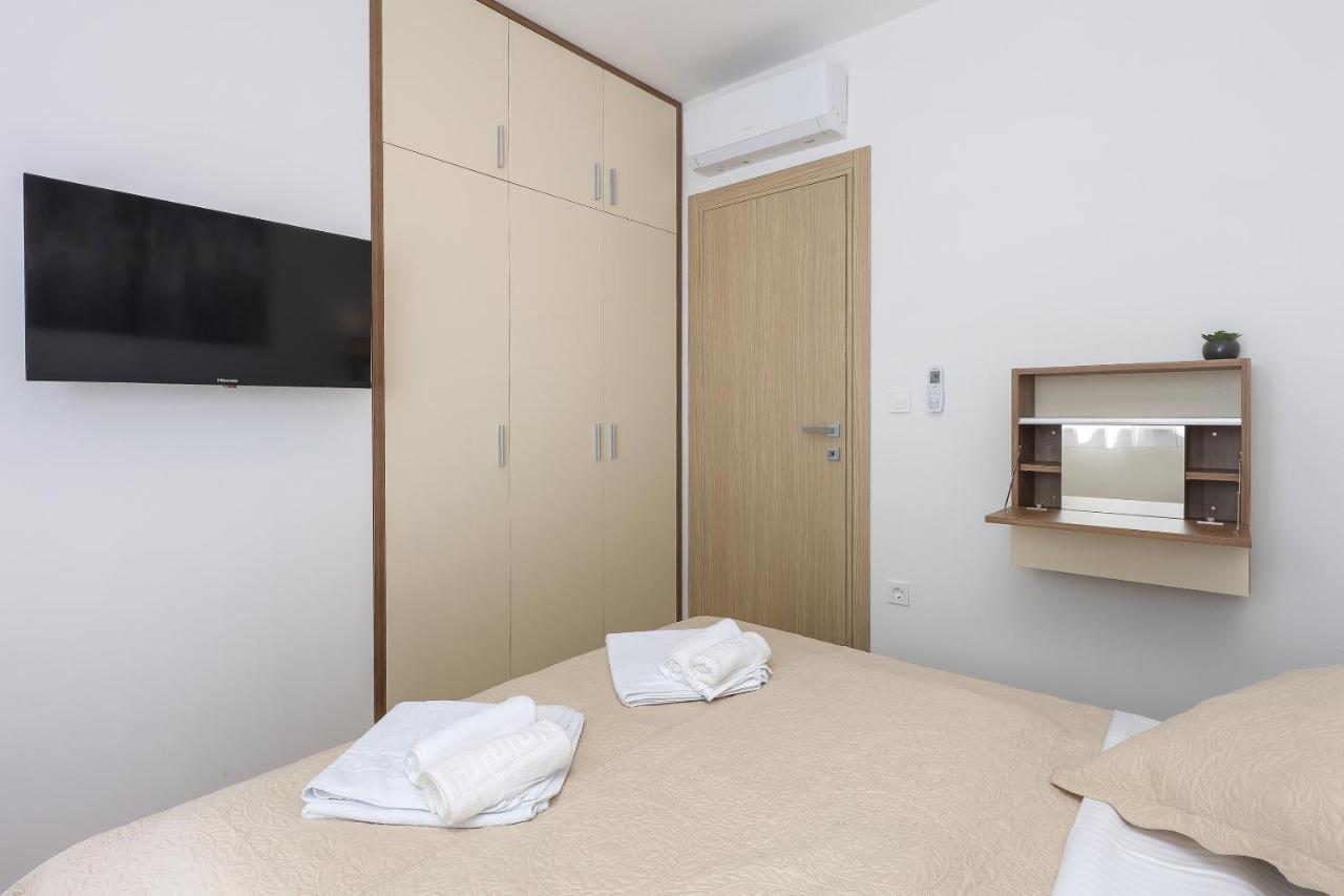 Villa Kaoru Brand New With A Heated Swimming Pool Malinska