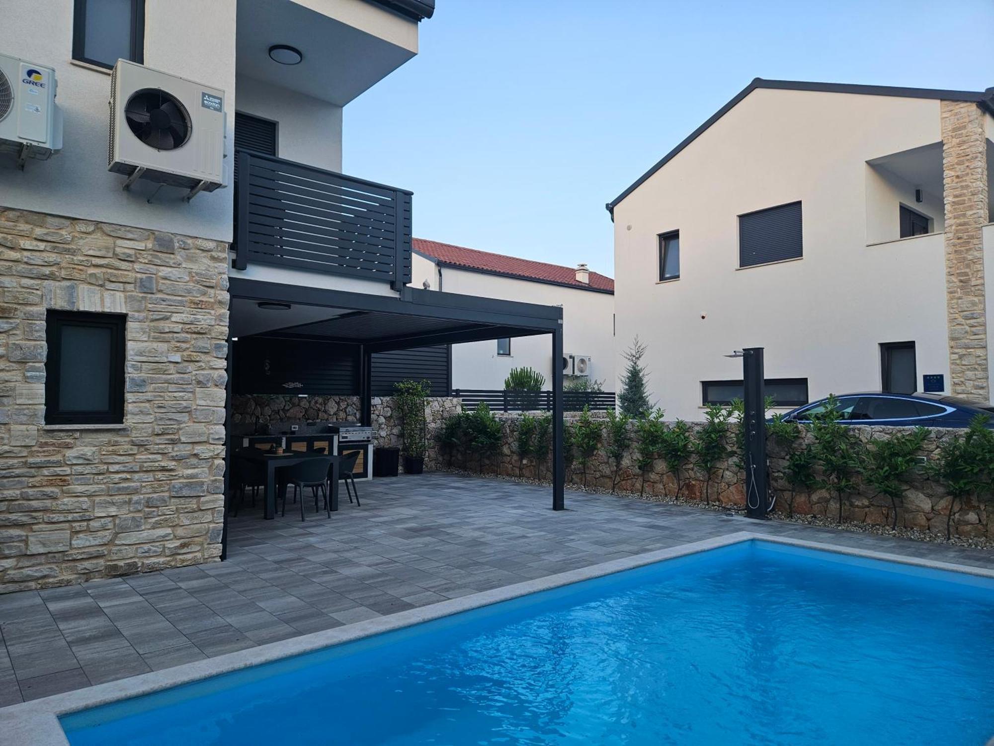 Kaoru Brand New With A Heated Swimming Pool