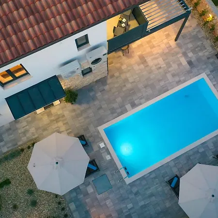 Villa Kaoru Brand New Villa With A Heated Swimming Pool Malinska Kültér fotó