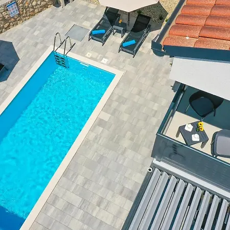 Villa Kaoru Brand New Villa With A Heated Swimming Pool Malinska Kültér fotó