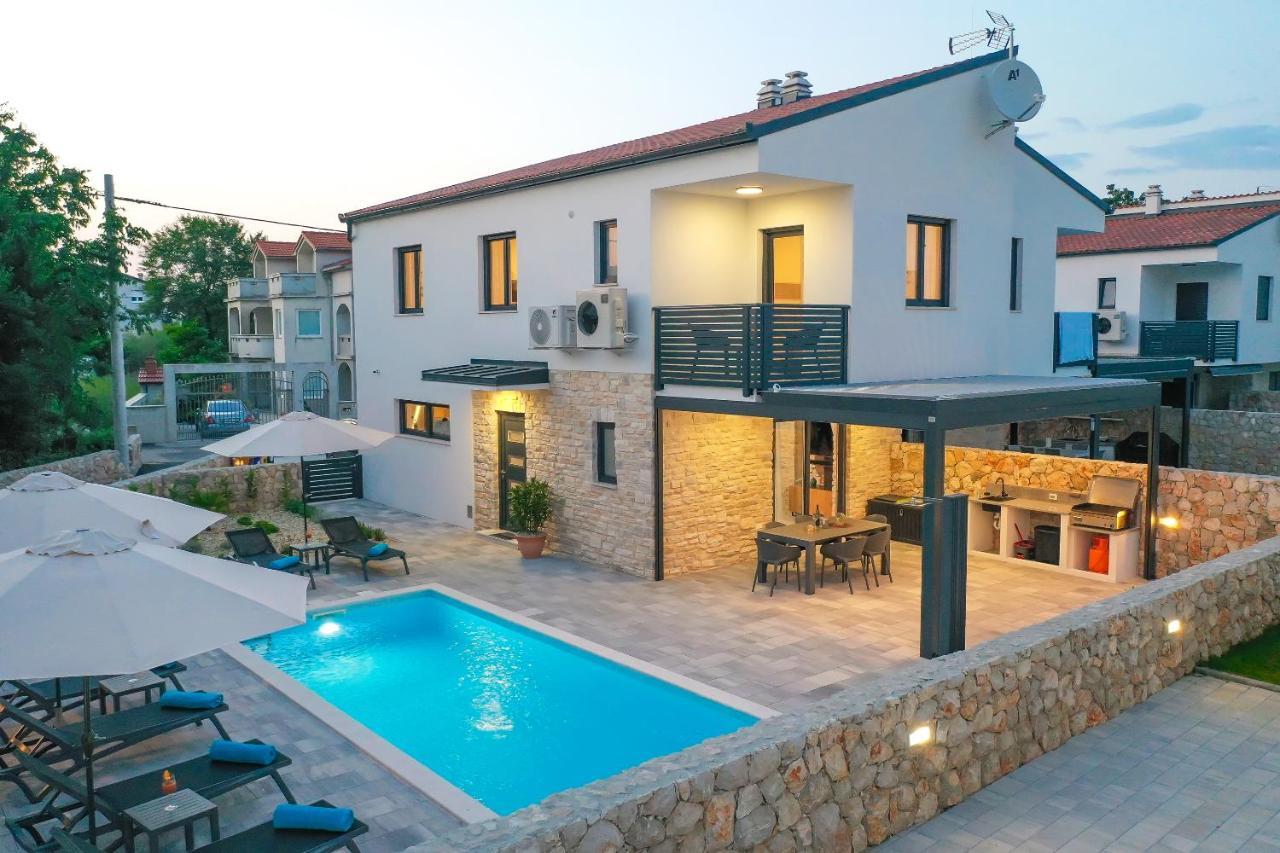 Villa Kaoru Brand New With A Heated Swimming Pool Malinska