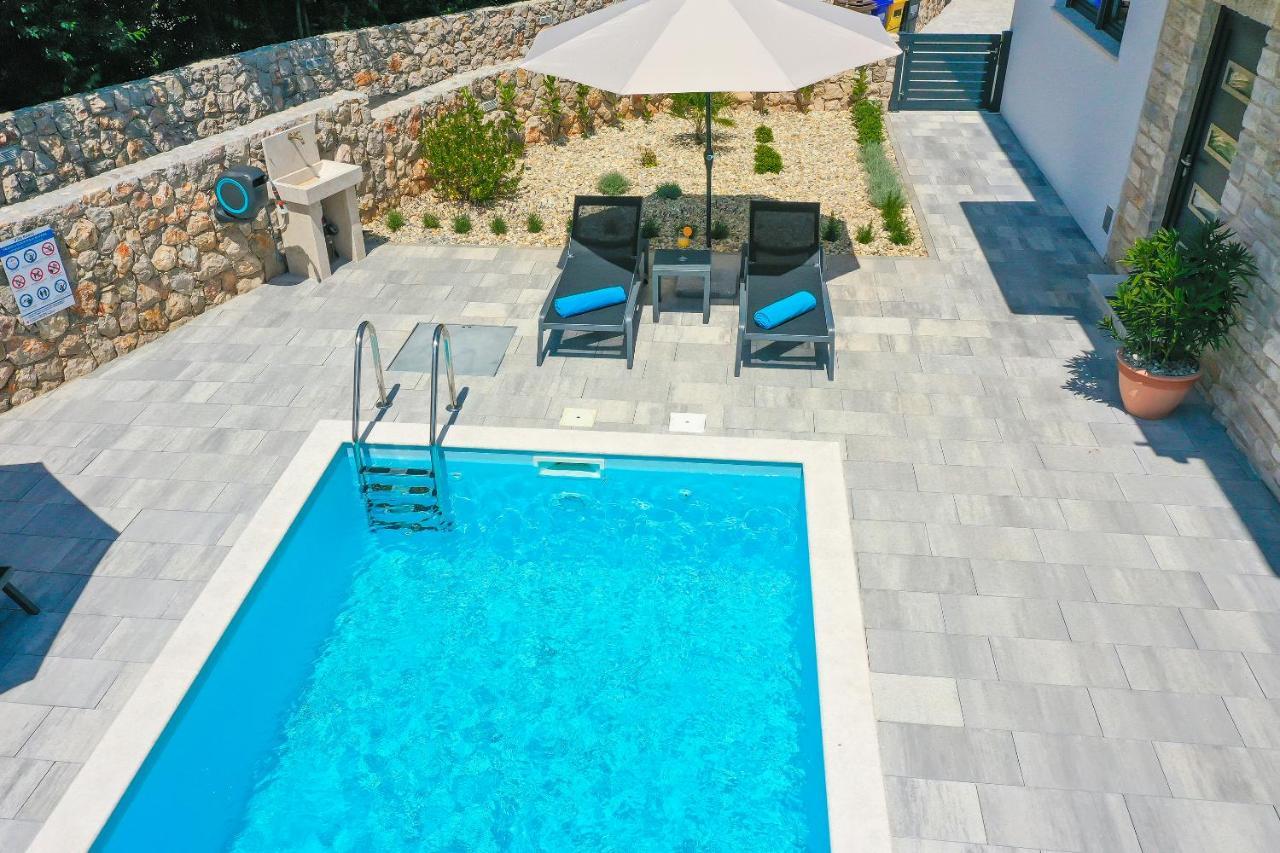 Kaoru Brand New With A Heated Swimming Pool