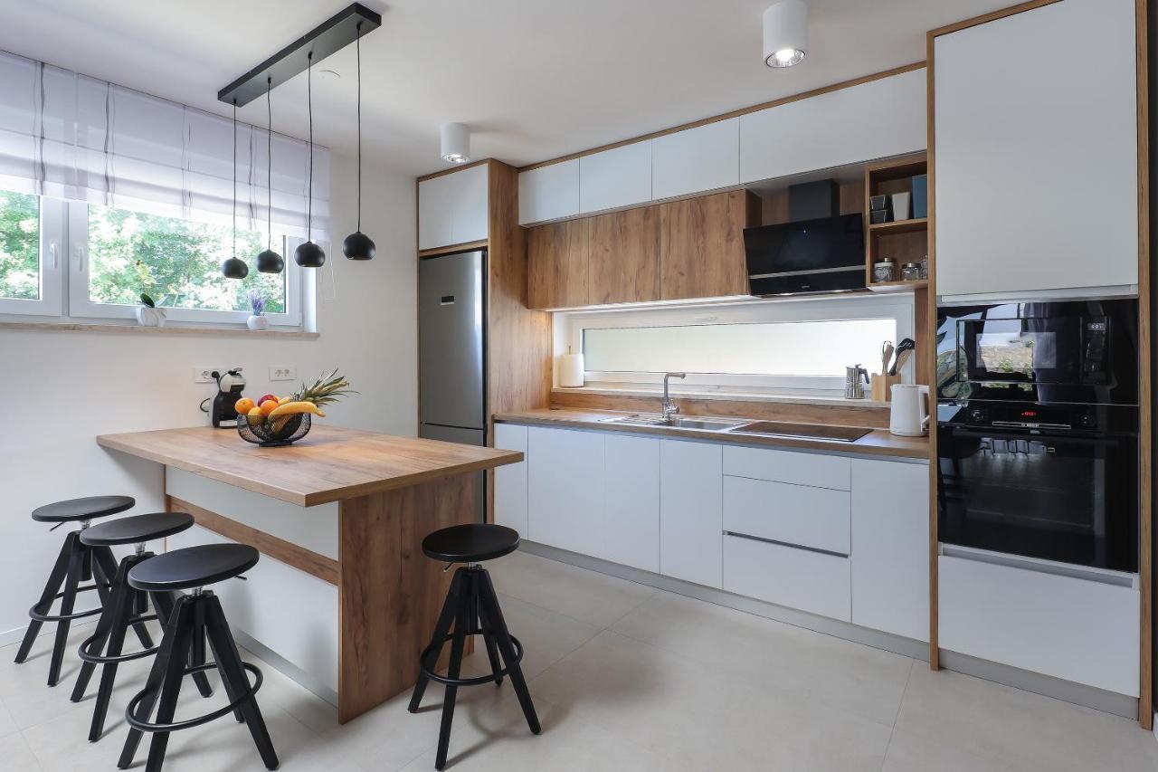 Kaoru Brand New With A Heated Swimming Pool Villa Malinska