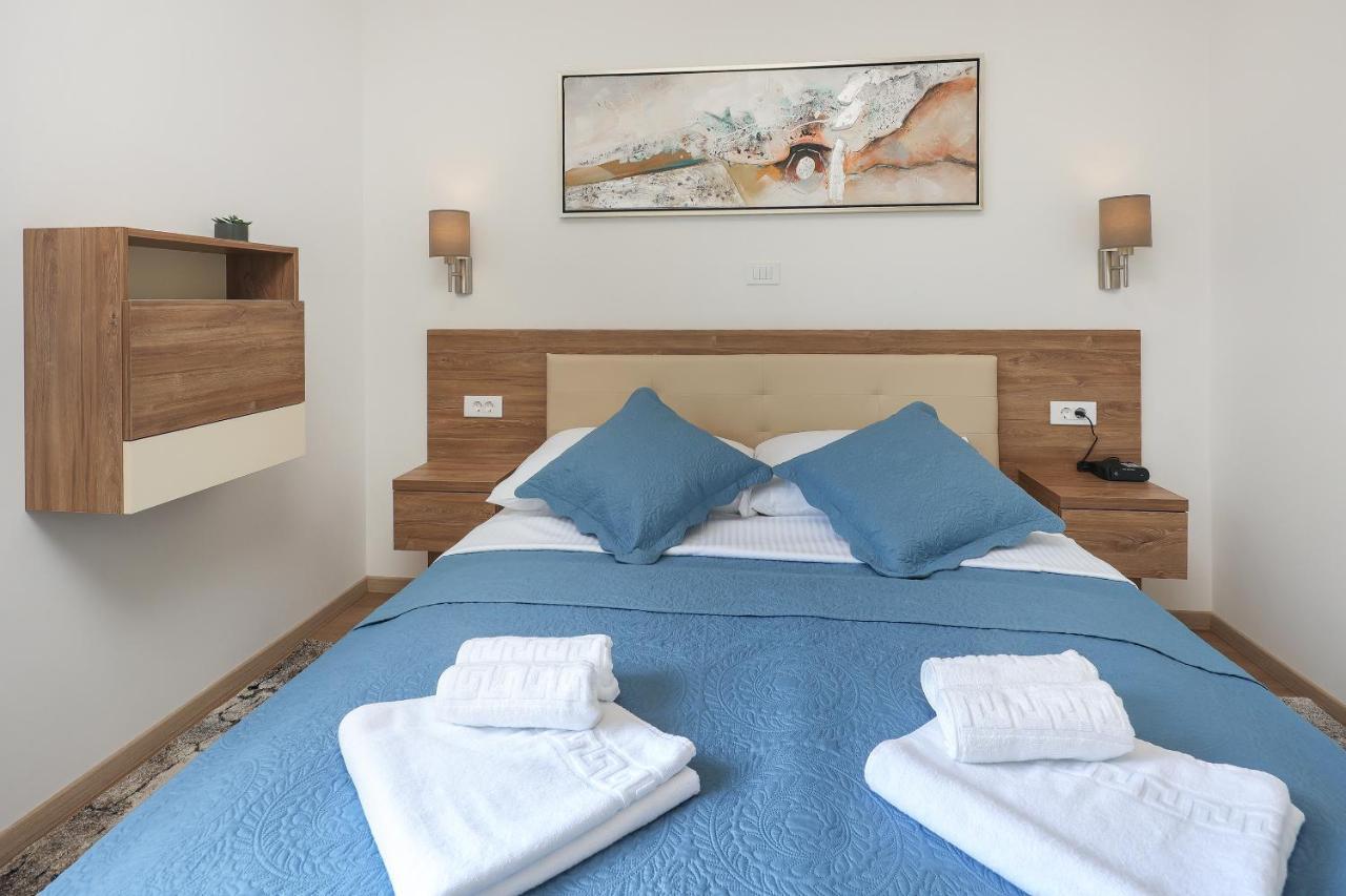Kaoru Brand New With A Heated Swimming Pool Villa Malinska