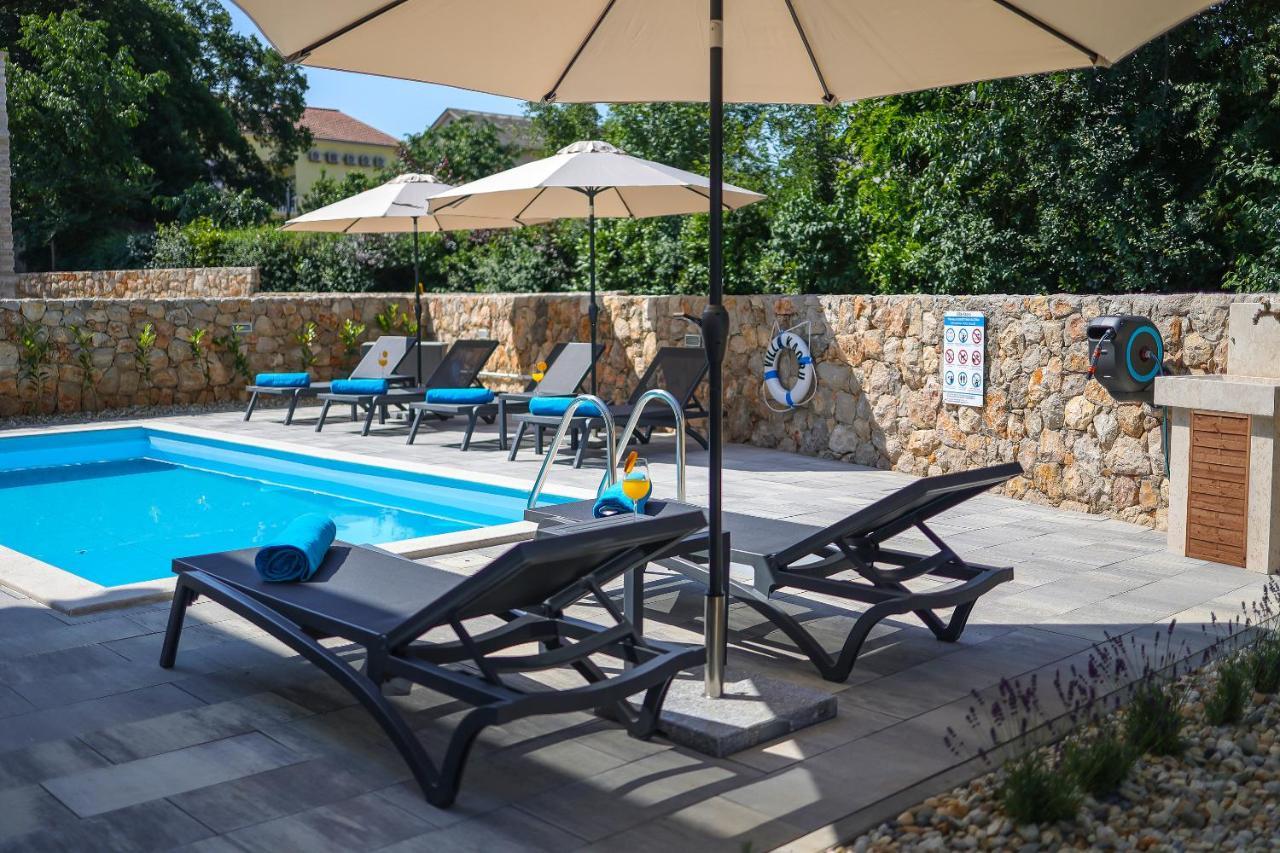 Villa Kaoru Brand New With A Heated Swimming Pool Malinska