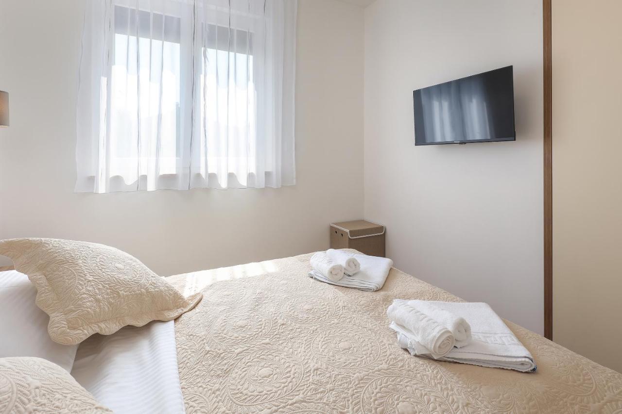 Villa Kaoru Brand New With A Heated Swimming Pool