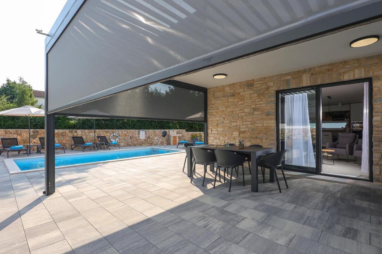 Kaoru Brand New With A Heated Swimming Pool Villa Malinska