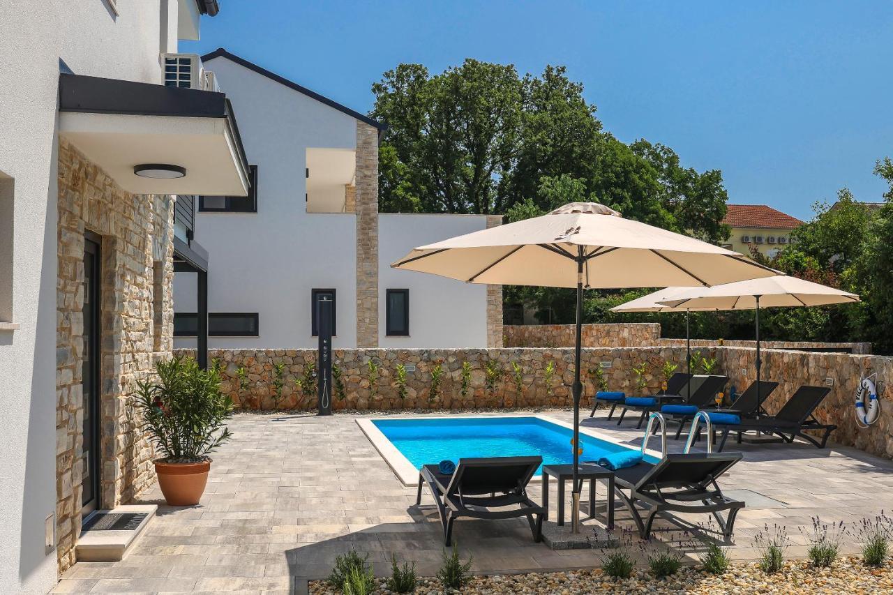 Kaoru Brand New With A Heated Swimming Pool Villa *