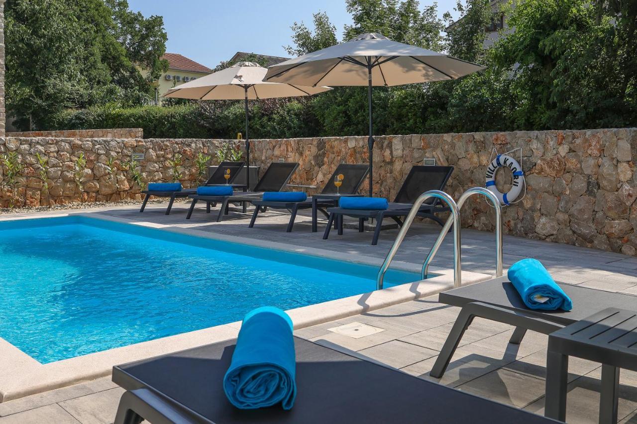 Villa Kaoru Brand New With A Heated Swimming Pool *