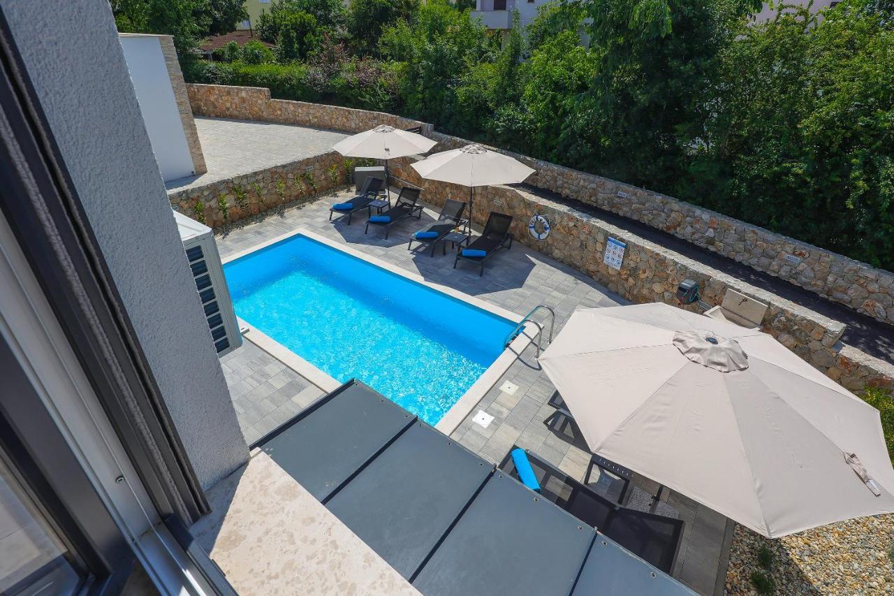 Villa Kaoru Brand New With A Heated Swimming Pool *